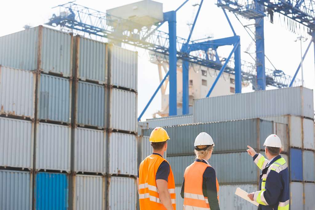 Cómo puede afectar una inspección al precio final del transporte marítimo